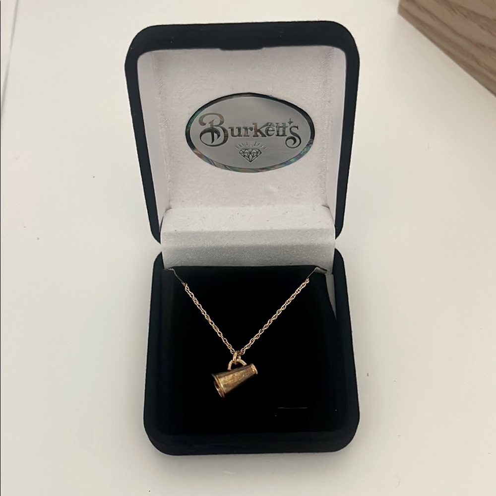Gold Necklace with Pendant
